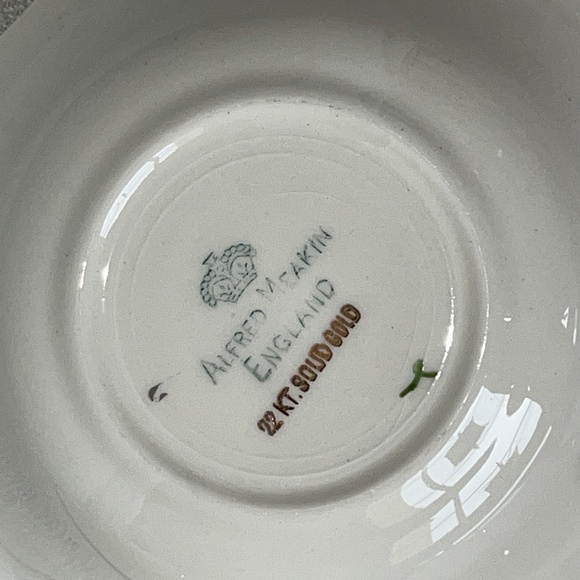 Alfred Meakin fruit bowl, 22K gold & flowers vintage small, desert, EUC. - Picture 8 of 15